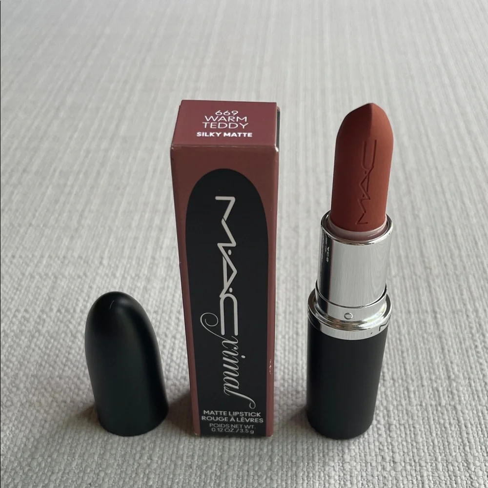 MAC Cosmetics 669 warm teddy silky matte Lipstick